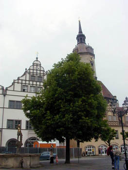 St. Wenzel mit Turm (Gesamthöhe: 72m)