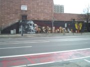 Graffiti machen graue Wände lebendig