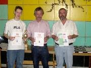 Siegerehrung Mannschaft mit Alex Nieber (AEM/1.), Jürgen Karassek (Rochade/2.) und Dr. Georg Hamm (Calbe/3.)