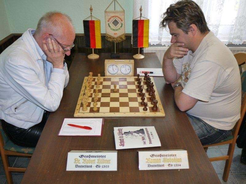 Z&auml;hes Ringen zwischen Roman und Robert