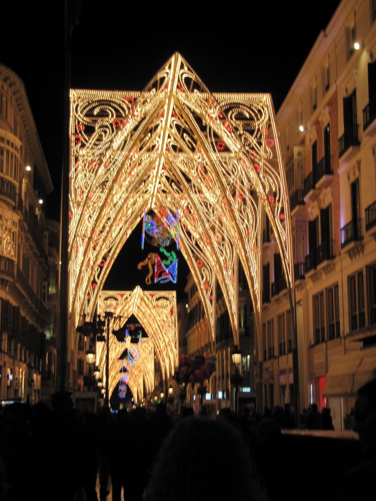 Nächtliche Nachweihnachtsstimmung in Málaga