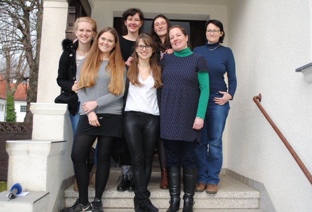 Team Löberitz 2017/18: Josephine Reiß, Viktoria Reiß, Dana Reizniece-Ozola, Rebekka Schuster, Elina Otikova, Christine Giebel, Beatrix Weise