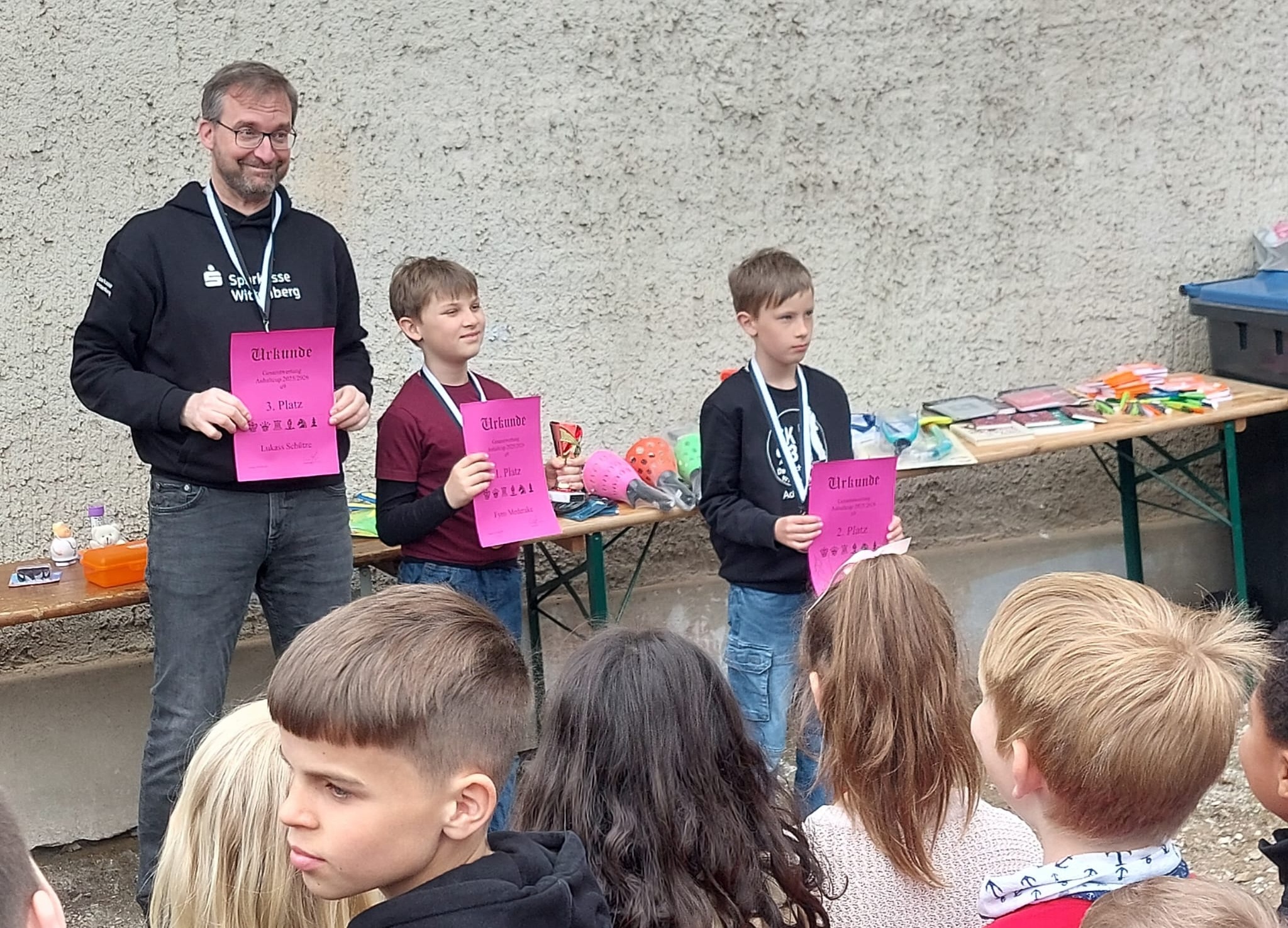 Kurthi! Kurthi!